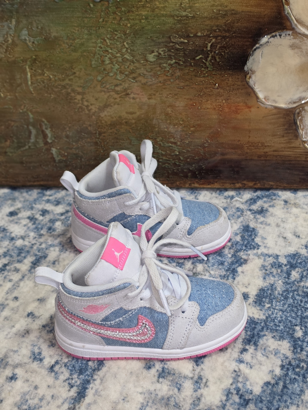 Nike Kids High-Top Sneakers in White, Light Blue, Pink